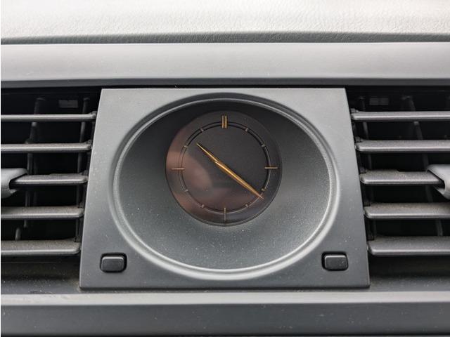 ローレル メダリストＳ　６０ｔｈアニバーサリー　６０周年記念モデル／サイドデカール／６０周年記念モデル専用キー／電格ミラー／純正フロントスポイラー／エアコン／車検Ｒ８年１２月まで／ＡＴ／オートライト（34枚目）