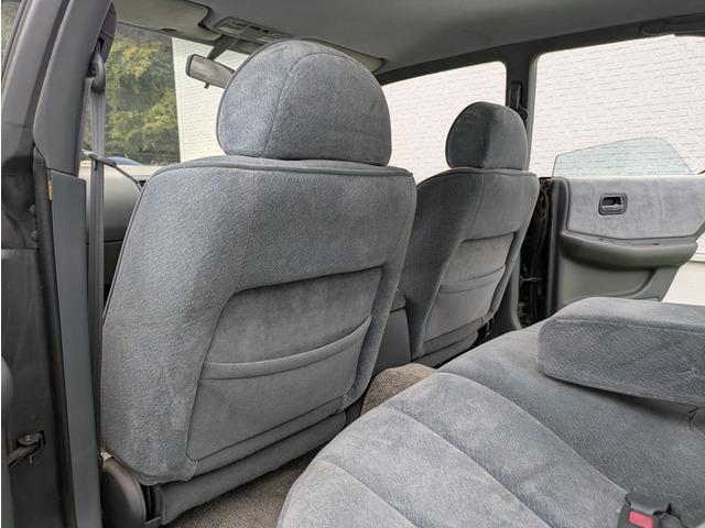 ローレル メダリストＳ　６０ｔｈアニバーサリー　６０周年記念モデル／サイドデカール／６０周年記念モデル専用キー／電格ミラー／純正フロントスポイラー／エアコン／車検Ｒ８年１２月まで／ＡＴ／オートライト（46枚目）