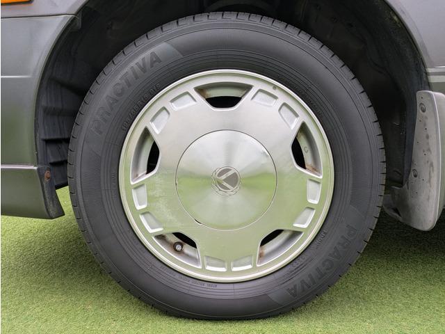 ローレル メダリストＳ　６０ｔｈアニバーサリー　６０周年記念モデル／サイドデカール／６０周年記念モデル専用キー／電格ミラー／純正フロントスポイラー／エアコン／車検Ｒ８年１２月まで／ＡＴ／オートライト（53枚目）