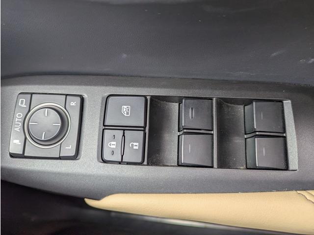 NX NX200t Iパッケージ ベージュ革シート/オプション純正18インチアルミ/メーカーナビ/TV/バックカメラ/サイドビュー/3眼LEDヘッドライト/D席メモリー付パワーシート/クルーズコントロール/パドルシフト(50枚目)