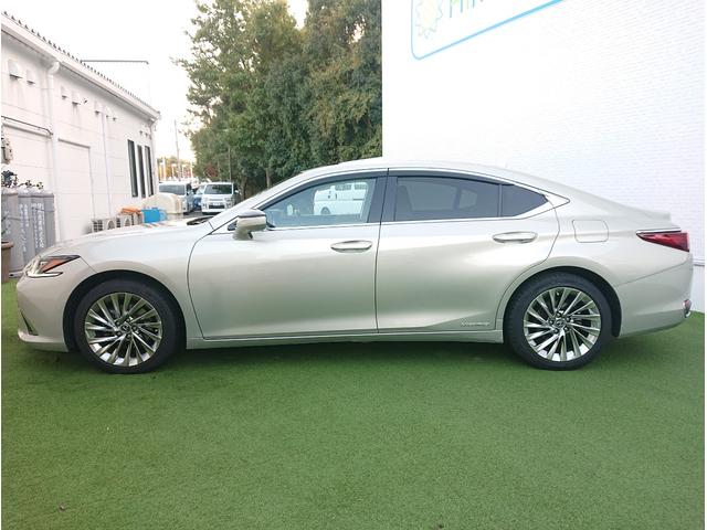 ＥＳ ＥＳ３００ｈ　バージョンＬ　ムーンルーフ／ベージュ革シート／セーフティシステムプラス／ＢＳＭ／ＰＫＳＡ／カラーヘッドアップディスプレイ／純正１８インチアルミ／３眼ＬＥＤヘッドライト／パノラミックビューモニター／ナビ／ＴＶ（8枚目）