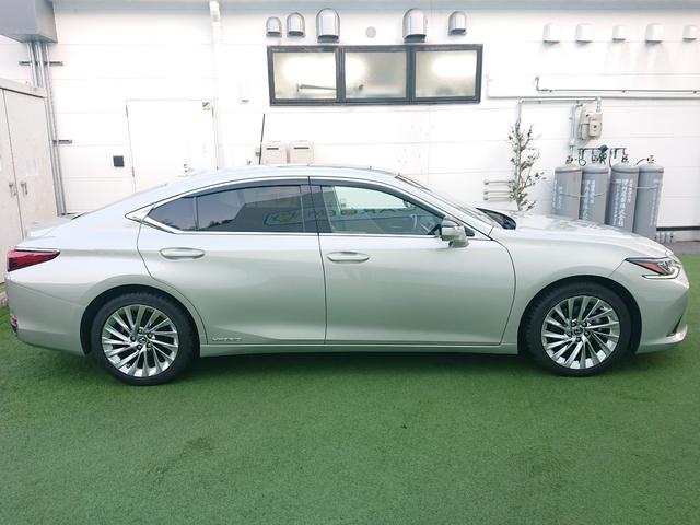 ＥＳ ＥＳ３００ｈ　バージョンＬ　ムーンルーフ／ベージュ革シート／セーフティシステムプラス／ＢＳＭ／ＰＫＳＡ／カラーヘッドアップディスプレイ／純正１８インチアルミ／３眼ＬＥＤヘッドライト／パノラミックビューモニター／ナビ／ＴＶ（12枚目）