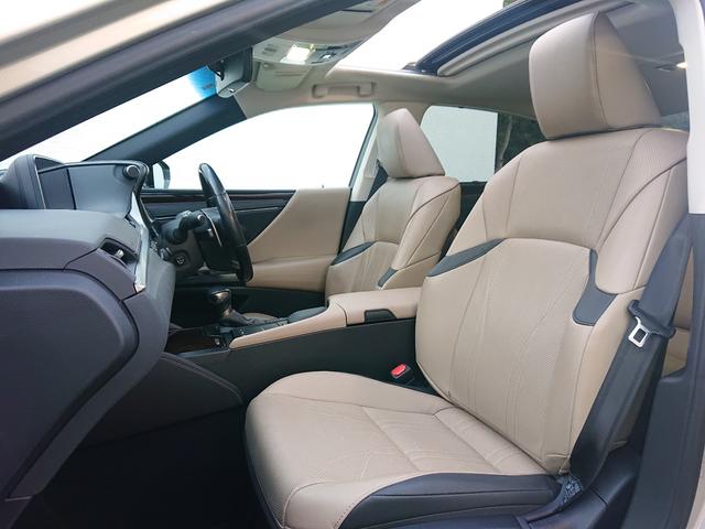 ＥＳ ＥＳ３００ｈ　バージョンＬ　ムーンルーフ／ベージュ革シート／セーフティシステムプラス／ＢＳＭ／ＰＫＳＡ／カラーヘッドアップディスプレイ／純正１８インチアルミ／３眼ＬＥＤヘッドライト／パノラミックビューモニター／ナビ／ＴＶ（59枚目）