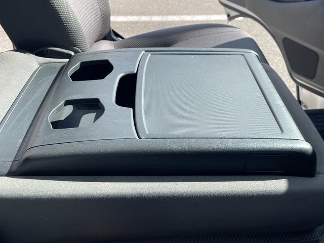 レジアスエースバン ＤＸ　５ドア／ディーゼルターボ／両側スライドドア／ＰＣＳ／ＬＤＡ／オートハイビーム／ＬＥＤヘッドライト／純正ナビ／ＴＶ／バックカメラ／ビルトインＥＴＣ／Ｂｌｕｅｔｏｏｔｈ／トラクションコントロール（34枚目）