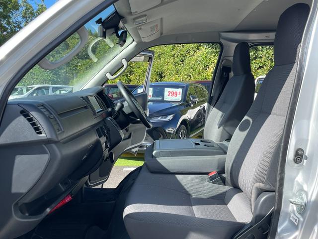 レジアスエースバン ＤＸ　５ドア／ディーゼルターボ／両側スライドドア／ＰＣＳ／ＬＤＡ／オートハイビーム／ＬＥＤヘッドライト／純正ナビ／ＴＶ／バックカメラ／ビルトインＥＴＣ／Ｂｌｕｅｔｏｏｔｈ／トラクションコントロール（41枚目）