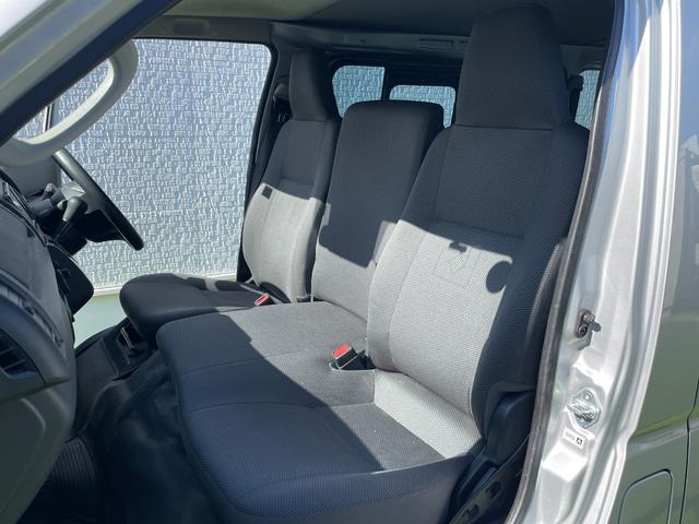 レジアスエースバン ＤＸ　５ドア／ディーゼルターボ／両側スライドドア／ＰＣＳ／ＬＤＡ／オートハイビーム／ＬＥＤヘッドライト／純正ナビ／ＴＶ／バックカメラ／ビルトインＥＴＣ／Ｂｌｕｅｔｏｏｔｈ／トラクションコントロール（45枚目）