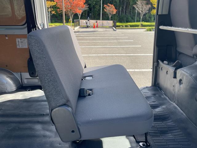 レジアスエースバン ＤＸ　５ドア／ディーゼルターボ／両側スライドドア／ＰＣＳ／ＬＤＡ／オートハイビーム／ＬＥＤヘッドライト／純正ナビ／ＴＶ／バックカメラ／ビルトインＥＴＣ／Ｂｌｕｅｔｏｏｔｈ／トラクションコントロール（52枚目）