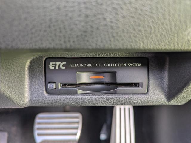 フェアレディZ ベースグレード V6エンジン/純正18インチアルミ/純正HDDナビ/TV/バックカメラ/Bluetooth/ETC/スマートキー/プッシュスタート/ドライブレコーダー/トラクションコントロール/パドルシフト(32枚目)