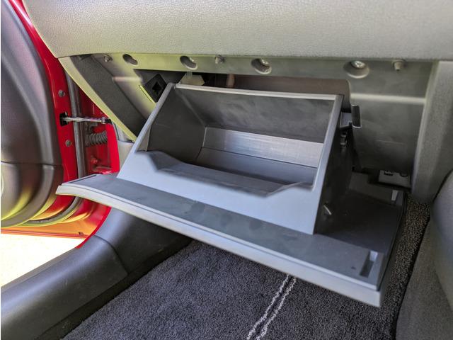 フェアレディZ ベースグレード V6エンジン/純正18インチアルミ/純正HDDナビ/TV/バックカメラ/Bluetooth/ETC/スマートキー/プッシュスタート/ドライブレコーダー/トラクションコントロール/パドルシフト(43枚目)