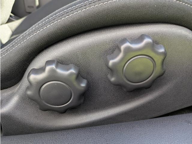 フェアレディZ ベースグレード V6エンジン/純正18インチアルミ/純正HDDナビ/TV/バックカメラ/Bluetooth/ETC/スマートキー/プッシュスタート/ドライブレコーダー/トラクションコントロール/パドルシフト(53枚目)