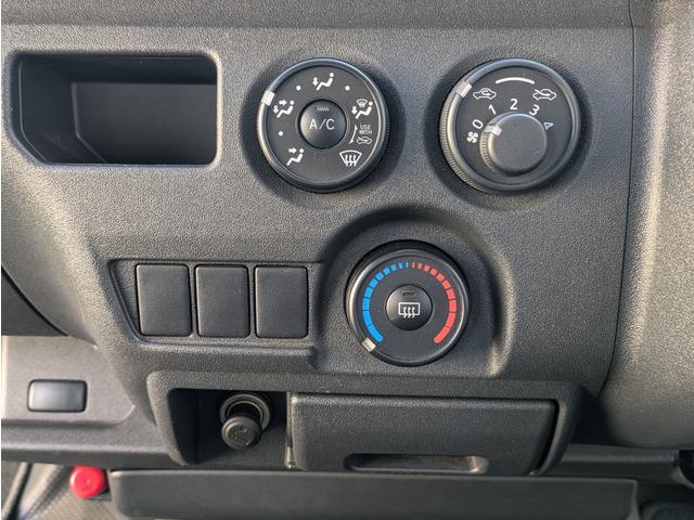 ハイエースバン SロングワイドDX ハイルーフ/スーパーロング/ワイド/スライドドア/6人乗り/積載量1t/荷室床板張り/エアバッグ/リアアンダーミラー/キーレスキー/エアコン(37枚目)