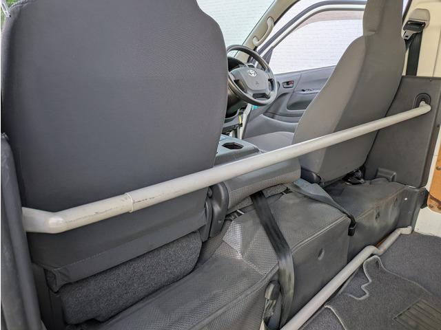 ハイエースバン SロングワイドDX ハイルーフ/スーパーロング/ワイド/スライドドア/6人乗り/積載量1t/荷室床板張り/エアバッグ/リアアンダーミラー/キーレスキー/エアコン(50枚目)