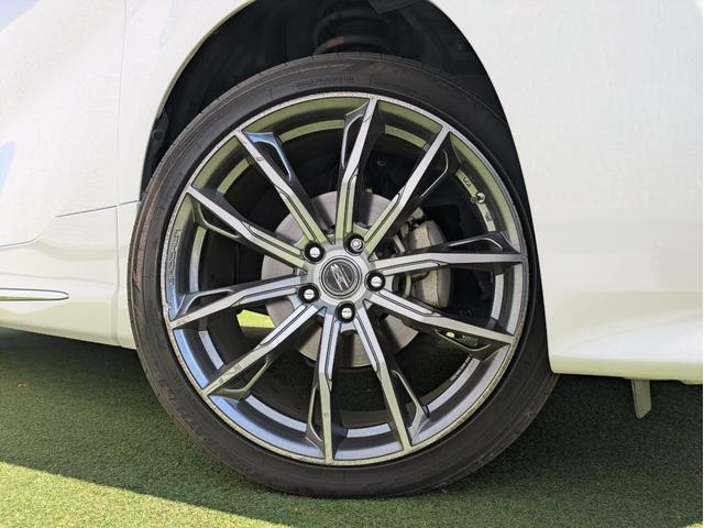 ヴェルファイアハイブリッド ＺＲ　６人乗り／トヨタセーフティーセンス／純正大画面ナビ／フルセグ／パノラミックビューモニター／両側パワースライドドア／ＬＥＤヘッドライト／ＬＥＤヘッドライト／社外２０インチアルミ／スマートキー（9枚目）