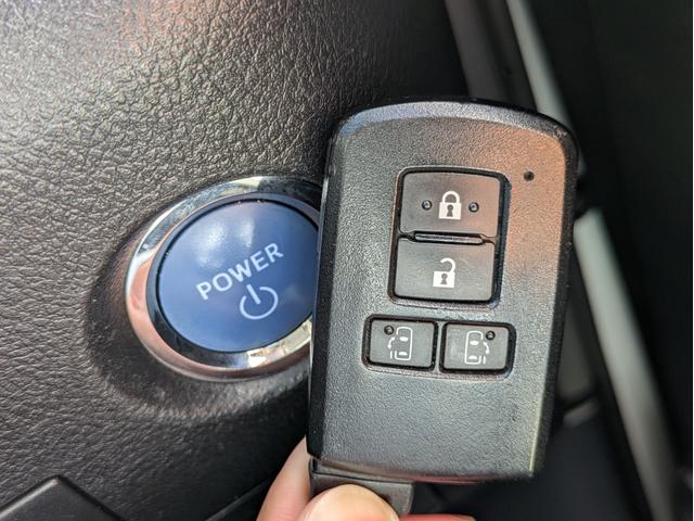 ヴェルファイアハイブリッド ＺＲ　６人乗り／トヨタセーフティーセンス／純正大画面ナビ／フルセグ／パノラミックビューモニター／両側パワースライドドア／ＬＥＤヘッドライト／ＬＥＤヘッドライト／社外２０インチアルミ／スマートキー（15枚目）