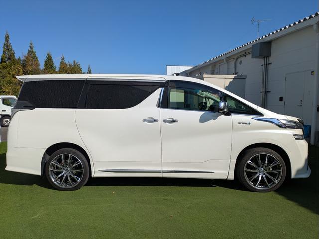 ヴェルファイアハイブリッド ＺＲ　６人乗り／トヨタセーフティーセンス／純正大画面ナビ／フルセグ／パノラミックビューモニター／両側パワースライドドア／ＬＥＤヘッドライト／ＬＥＤヘッドライト／社外２０インチアルミ／スマートキー（21枚目）