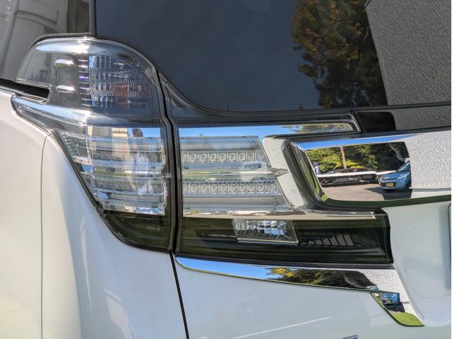 ヴェルファイアハイブリッド ＺＲ　６人乗り／トヨタセーフティーセンス／純正大画面ナビ／フルセグ／パノラミックビューモニター／両側パワースライドドア／ＬＥＤヘッドライト／ＬＥＤヘッドライト／社外２０インチアルミ／スマートキー（29枚目）