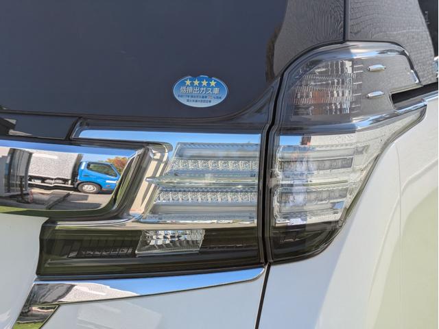 ヴェルファイアハイブリッド ＺＲ　６人乗り／トヨタセーフティーセンス／純正大画面ナビ／フルセグ／パノラミックビューモニター／両側パワースライドドア／ＬＥＤヘッドライト／ＬＥＤヘッドライト／社外２０インチアルミ／スマートキー（30枚目）