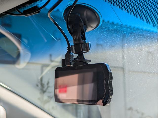 ヴェルファイアハイブリッド ＺＲ　６人乗り／トヨタセーフティーセンス／純正大画面ナビ／フルセグ／パノラミックビューモニター／両側パワースライドドア／ＬＥＤヘッドライト／ＬＥＤヘッドライト／社外２０インチアルミ／スマートキー（53枚目）