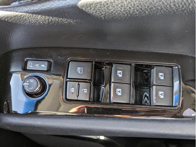 ヴェルファイアハイブリッド ＺＲ　６人乗り／トヨタセーフティーセンス／純正大画面ナビ／フルセグ／パノラミックビューモニター／両側パワースライドドア／ＬＥＤヘッドライト／ＬＥＤヘッドライト／社外２０インチアルミ／スマートキー（54枚目）