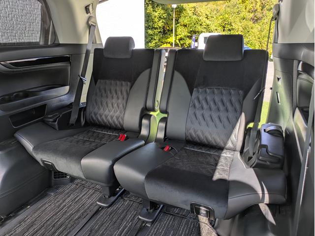 ヴェルファイアハイブリッド ＺＲ　６人乗り／トヨタセーフティーセンス／純正大画面ナビ／フルセグ／パノラミックビューモニター／両側パワースライドドア／ＬＥＤヘッドライト／ＬＥＤヘッドライト／社外２０インチアルミ／スマートキー（65枚目）