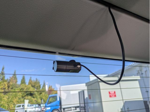 ヴェルファイアハイブリッド ＺＲ　６人乗り／トヨタセーフティーセンス／純正大画面ナビ／フルセグ／パノラミックビューモニター／両側パワースライドドア／ＬＥＤヘッドライト／ＬＥＤヘッドライト／社外２０インチアルミ／スマートキー（72枚目）