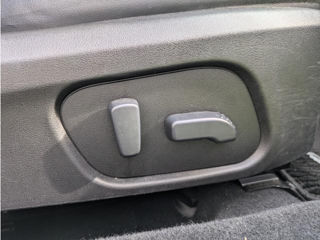 インプレッサスポーツ 2.0i-Sアイサイト アイサイト/社外ナビ/TV/パドルシフト/HIDヘッドライト/ハーフレザーシート/運転席パワーシート/リアプライバシーガラス/オートライト/オートエアコン(9枚目)