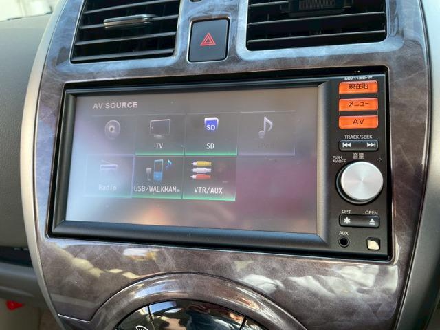 ランドスケープカフェが併設しており、おいしいドリンクを飲みながらお車をご覧になっていただけます。