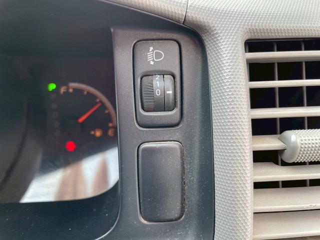 ハイエースバン ロングDX 5ドア/6人乗り/両側スライドドア/社外ナビ/TV/バックカメラ/キーレス/リアガラスフィルム/リア小窓付き/積載量1.25t/4ナンバーサイズ/ABS/バンパー同色/車検R8年9月まで(45枚目)