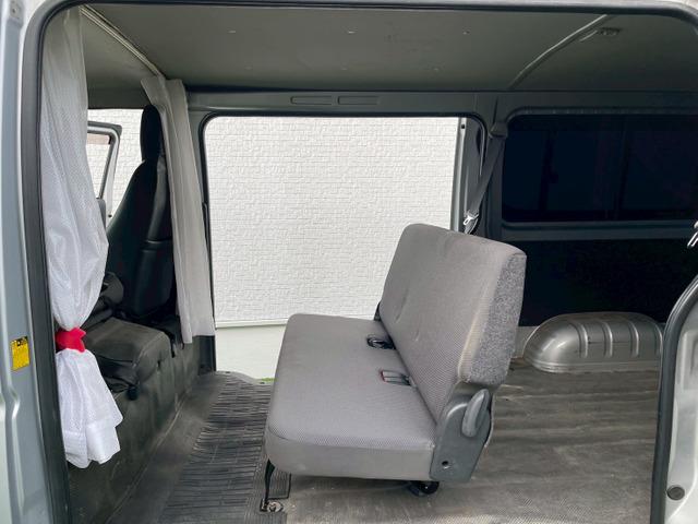 ハイエースバン ロングDX 5ドア/6人乗り/両側スライドドア/社外ナビ/TV/バックカメラ/キーレス/リアガラスフィルム/リア小窓付き/積載量1.25t/4ナンバーサイズ/ABS/バンパー同色/車検R8年9月まで(58枚目)