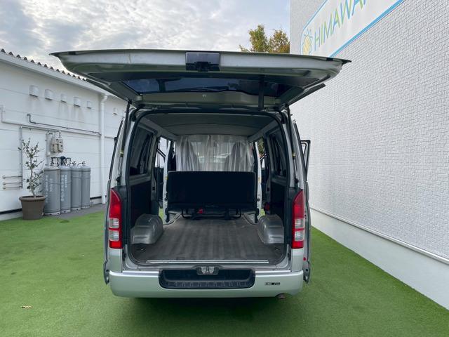 ハイエースバン ロングDX 5ドア/6人乗り/両側スライドドア/社外ナビ/TV/バックカメラ/キーレス/リアガラスフィルム/リア小窓付き/積載量1.25t/4ナンバーサイズ/ABS/バンパー同色/車検R8年9月まで(61枚目)