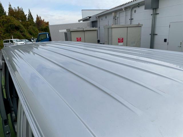 ハイエースバン ロングDX 5ドア/6人乗り/両側スライドドア/社外ナビ/TV/バックカメラ/キーレス/リアガラスフィルム/リア小窓付き/積載量1.25t/4ナンバーサイズ/ABS/バンパー同色/車検R8年9月まで(67枚目)