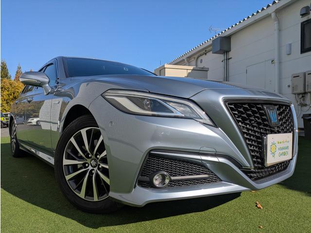 クラウンハイブリッド Ｓ　Ｃパッケージ　メーカーナビ／フルセグ／パノラミックビューモニター／トヨタセーフティーセンス／ＬＥＤヘッドライト／ＢＳＭ／ワンオーナー／スマートキー／ドライブレコーダー／パーキングアシスト／純正１７インチアルミ（13枚目）