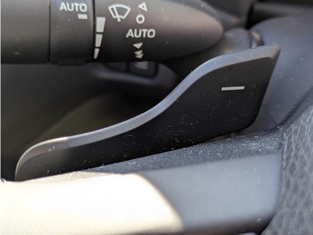 クラウンハイブリッド Ｓ　Ｃパッケージ　メーカーナビ／フルセグ／パノラミックビューモニター／トヨタセーフティーセンス／ＬＥＤヘッドライト／ＢＳＭ／ワンオーナー／スマートキー／ドライブレコーダー／パーキングアシスト／純正１７インチアルミ（38枚目）