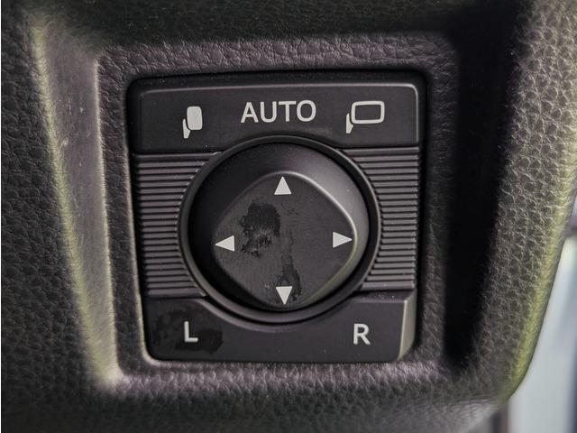 クラウンハイブリッド Ｓ　Ｃパッケージ　メーカーナビ／フルセグ／パノラミックビューモニター／トヨタセーフティーセンス／ＬＥＤヘッドライト／ＢＳＭ／ワンオーナー／スマートキー／ドライブレコーダー／パーキングアシスト／純正１７インチアルミ（40枚目）