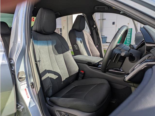 クラウンハイブリッド Ｓ　Ｃパッケージ　メーカーナビ／フルセグ／パノラミックビューモニター／トヨタセーフティーセンス／ＬＥＤヘッドライト／ＢＳＭ／ワンオーナー／スマートキー／ドライブレコーダー／パーキングアシスト／純正１７インチアルミ（58枚目）