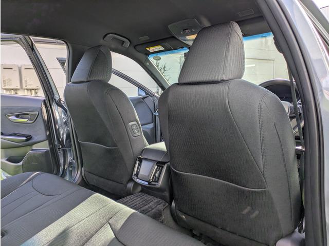 クラウンハイブリッド Ｓ　Ｃパッケージ　メーカーナビ／フルセグ／パノラミックビューモニター／トヨタセーフティーセンス／ＬＥＤヘッドライト／ＢＳＭ／ワンオーナー／スマートキー／ドライブレコーダー／パーキングアシスト／純正１７インチアルミ（60枚目）