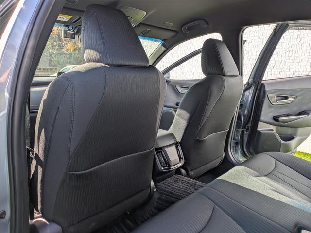 クラウンハイブリッド Ｓ　Ｃパッケージ　メーカーナビ／フルセグ／パノラミックビューモニター／トヨタセーフティーセンス／ＬＥＤヘッドライト／ＢＳＭ／ワンオーナー／スマートキー／ドライブレコーダー／パーキングアシスト／純正１７インチアルミ（61枚目）