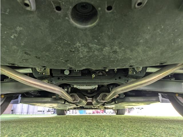 クラウンハイブリッド Ｓ　Ｃパッケージ　メーカーナビ／フルセグ／パノラミックビューモニター／トヨタセーフティーセンス／ＬＥＤヘッドライト／ＢＳＭ／ワンオーナー／スマートキー／ドライブレコーダー／パーキングアシスト／純正１７インチアルミ（67枚目）