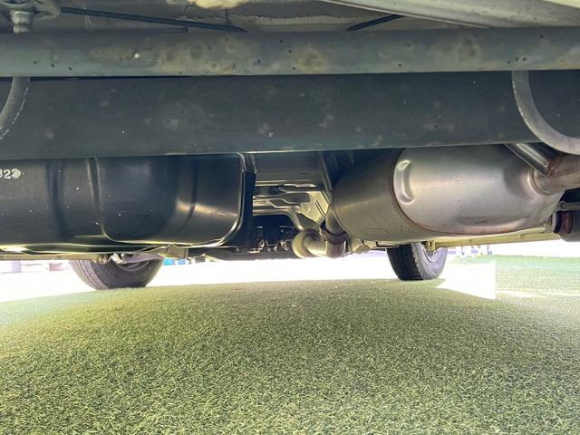 アルト F 5速MT/社外13インチアルミ/LEDヘッドライト/CD/エアコン/キーレス/集中ドアロック/リアプライバシーガラス/車検R8年5月まで/車高調(65枚目)