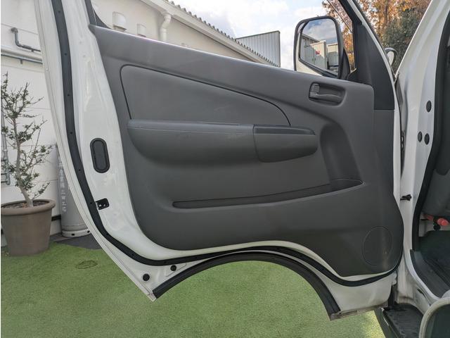 ＮＶ３５０キャラバンバン スーパーロングＤＸターボ　スーパーロング／ハイルーフ／ディーゼルターボ／５ドア／両側スライドドア／６人乗り／バックカメラ／６人乗り／ＥＴＣ／ドライブレコーダー／４ＷＤ／ＡＢＳ／エアコン／ＡＴ（61枚目）