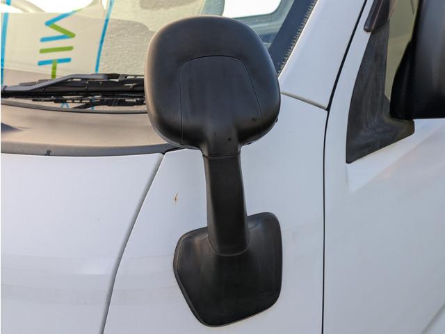 ＮＶ３５０キャラバンバン ロングＤＸターボ　３ペダルＭＴ／５ドア／両側スライドドア／ディーゼルターボ／荷室床板張り／積載量１．２５ｔ／ロング／４ナンバー／３人乗り／ＥＴＣ／キーレス／エアコン／エアバッグ（23枚目）