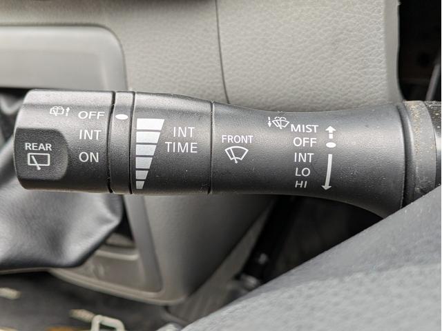 ＮＶ３５０キャラバンバン ロングＤＸターボ　３ペダルＭＴ／５ドア／両側スライドドア／ディーゼルターボ／荷室床板張り／積載量１．２５ｔ／ロング／４ナンバー／３人乗り／ＥＴＣ／キーレス／エアコン／エアバッグ（31枚目）