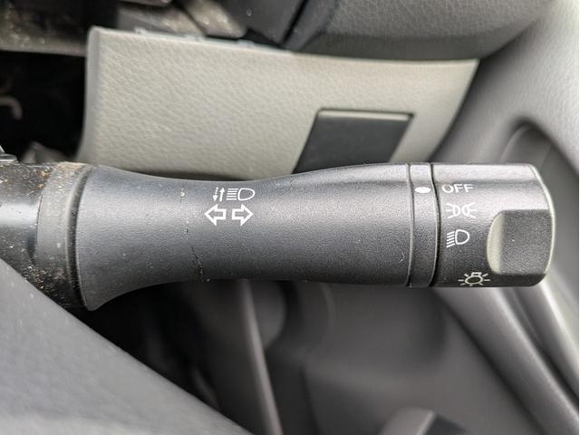 ＮＶ３５０キャラバンバン ロングＤＸターボ　３ペダルＭＴ／５ドア／両側スライドドア／ディーゼルターボ／荷室床板張り／積載量１．２５ｔ／ロング／４ナンバー／３人乗り／ＥＴＣ／キーレス／エアコン／エアバッグ（32枚目）