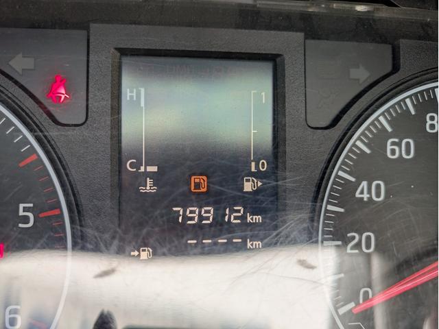 ＮＶ３５０キャラバンバン ロングＤＸターボ　３ペダルＭＴ／５ドア／両側スライドドア／ディーゼルターボ／荷室床板張り／積載量１．２５ｔ／ロング／４ナンバー／３人乗り／ＥＴＣ／キーレス／エアコン／エアバッグ（33枚目）