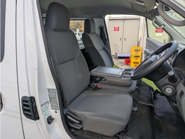 ＮＶ３５０キャラバンバン ロングＤＸターボ　３ペダルＭＴ／５ドア／両側スライドドア／ディーゼルターボ／荷室床板張り／積載量１．２５ｔ／ロング／４ナンバー／３人乗り／ＥＴＣ／キーレス／エアコン／エアバッグ（47枚目）
