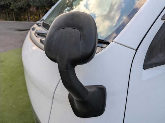 ＮＶ３５０キャラバンバン ロングＤＸターボ　３ペダルＭＴ／５ドア／両側スライドドア／ディーゼルターボ／荷室床板張り／積載量１．２５ｔ／ロング／４ナンバー／３人乗り／ＥＴＣ／キーレス／エアコン／エアバッグ（52枚目）