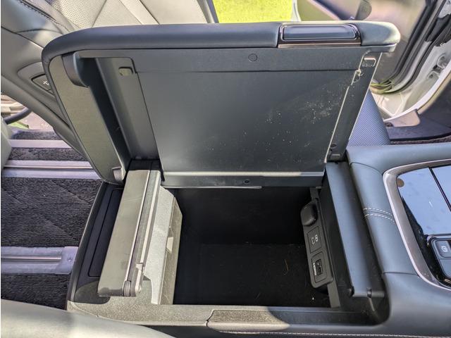 アルファード Z ユニバーサルステップ/リアエンターテイメント/黒革シート/純正ナビ/フルセグ/トヨタセーフティーセンス/BSM/パノラミックビューモニター/両側パワースライドドア/LEDヘッドライト/スマートキー(53枚目)