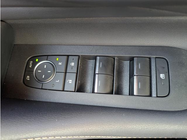 アルファード Z ユニバーサルステップ/リアエンターテイメント/黒革シート/純正ナビ/フルセグ/トヨタセーフティーセンス/BSM/パノラミックビューモニター/両側パワースライドドア/LEDヘッドライト/スマートキー(54枚目)