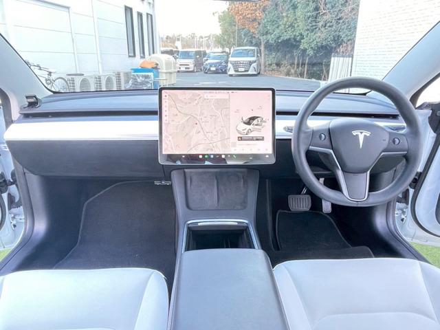 モデル３ ロングレンジ　純正ナビ／レーダークルーズコントロール／ホワイトレザーシート／ガラスルーフ／パワーシート／シートヒーター／フロント・サイド・バックカメラ／パワートランク（6枚目）