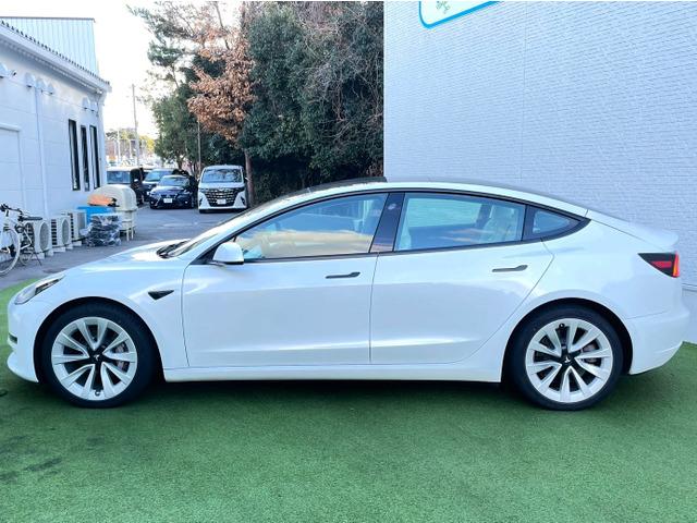 モデル３ ロングレンジ　純正ナビ／レーダークルーズコントロール／ホワイトレザーシート／ガラスルーフ／パワーシート／シートヒーター／フロント・サイド・バックカメラ／パワートランク（14枚目）